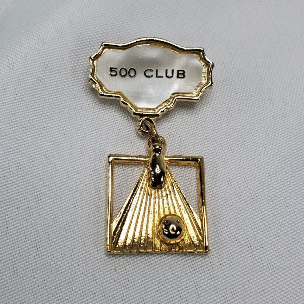 VTG Gold-Tone 500 Club Bowling Pin & Ball Lapel Pin With Dangling Charm - Picture 2 of 6